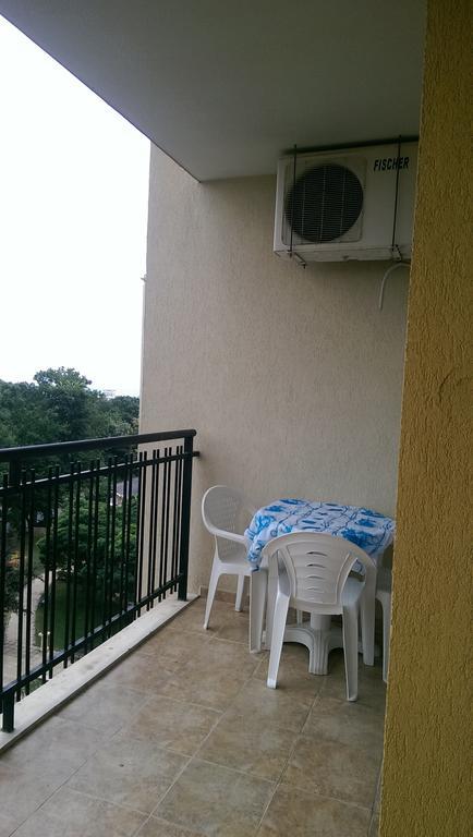 Paradise Green Park Apartment Золоті Піски Номер фото